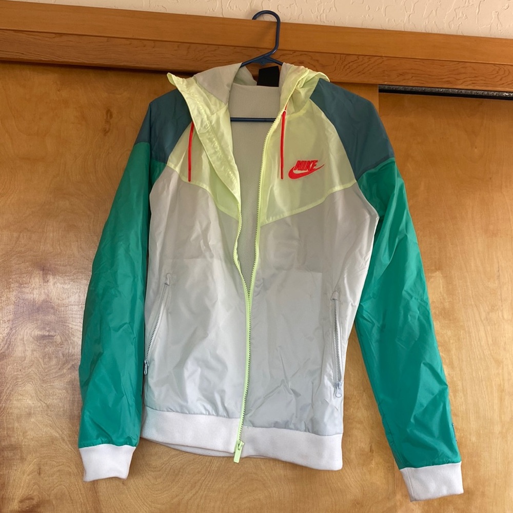 Men's Nike windbreaker size small